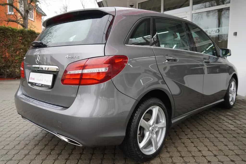 Mercedes-Benz B-Class Urban 4Matic LED Navi Totwinkel Kamera SHZ 03/2017-photo-5