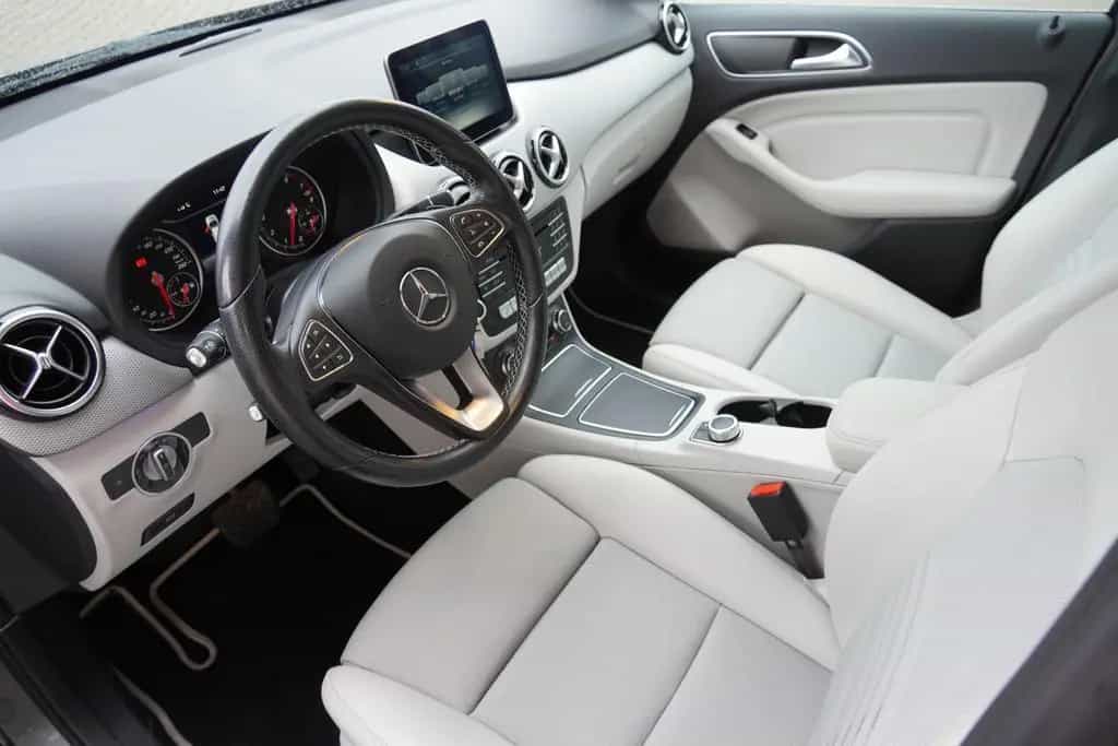 Mercedes-Benz B-Class Urban 4Matic LED Navi Totwinkel Kamera SHZ 03/2017-photo-9