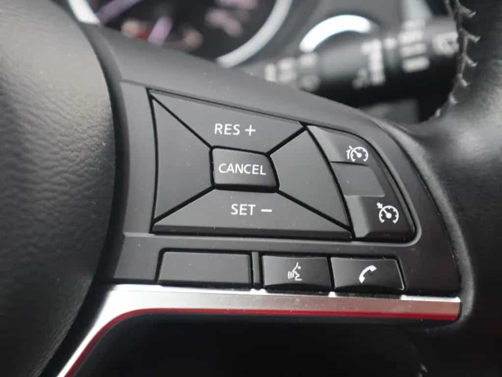 Nissan Qashqai 1.3 N-Connecta Navi Panorama 360° AHK 02/2020-photo-24