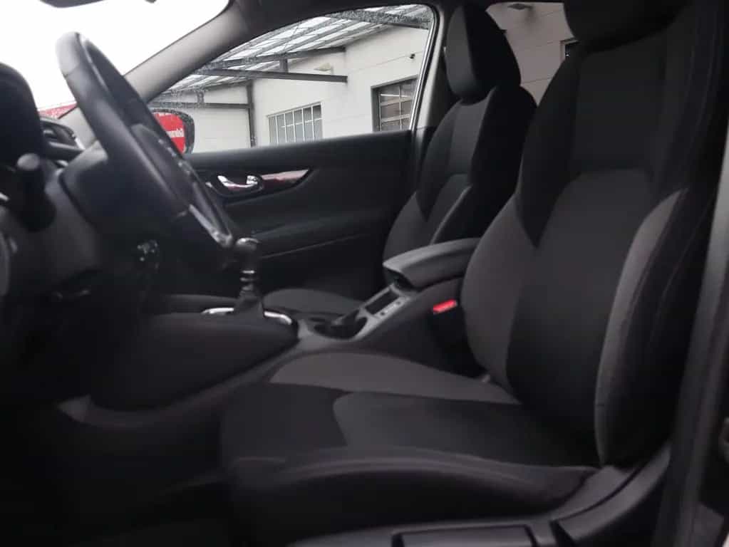 Nissan Qashqai 1.3 N-Connecta Navi Panorama 360° AHK 02/2020-photo-30