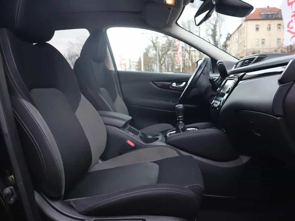 Nissan Qashqai 1.3 N-Connecta Navi Panorama 360° AHK 02/2020-photo-31