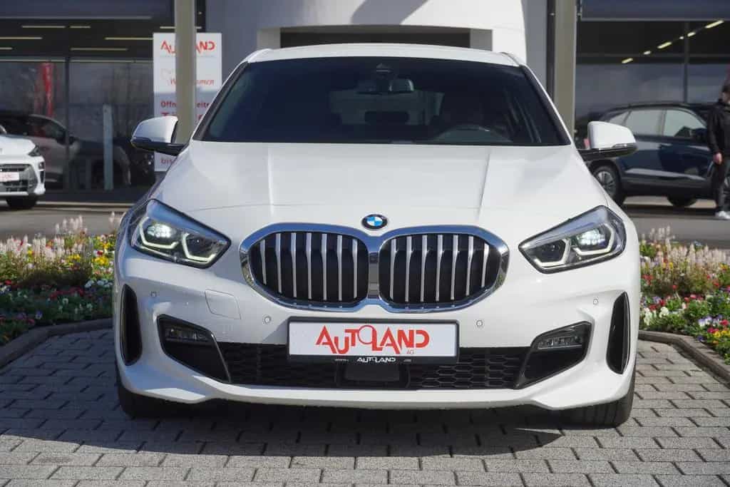 BMW 118 i M Sport Klimaaut. LED Navi PDC Tempomat USB 01/2020-photo-2