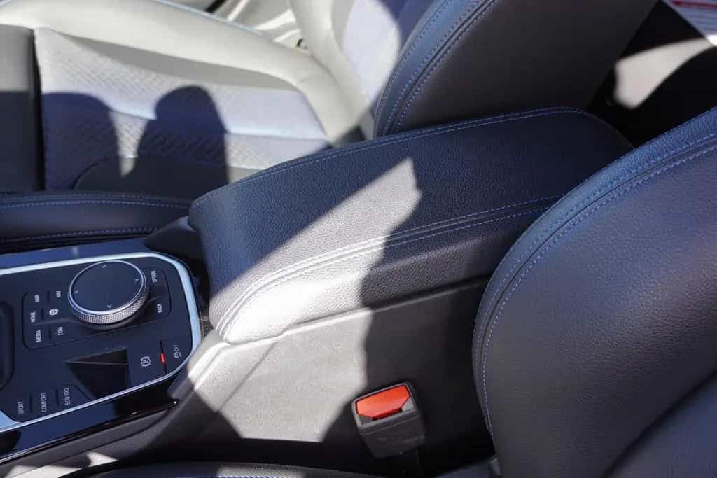 BMW 118 i M Sport Klimaaut. LED Navi PDC Tempomat USB 01/2020-photo-21
