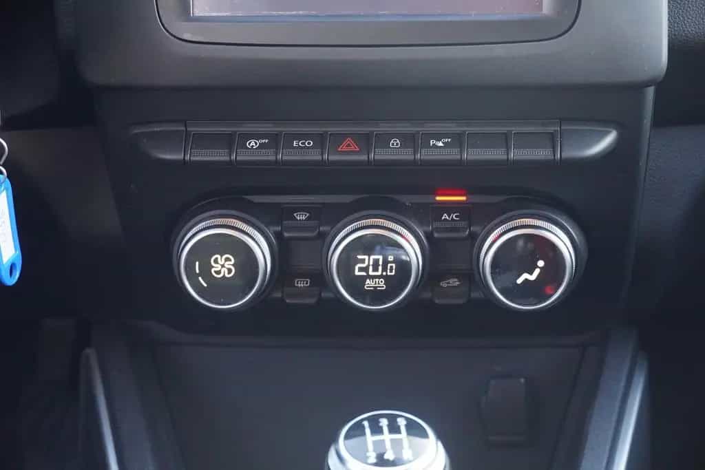 Dacia Duster SCe 115 Prestige Sitzheizung Kamera Navi 01/2019-photo-11