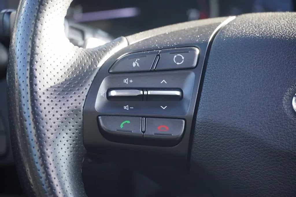 Hyundai i30 1.4 T-GDI Aut. Passion + LED Navi Pano AHK 06/2019-photo-14