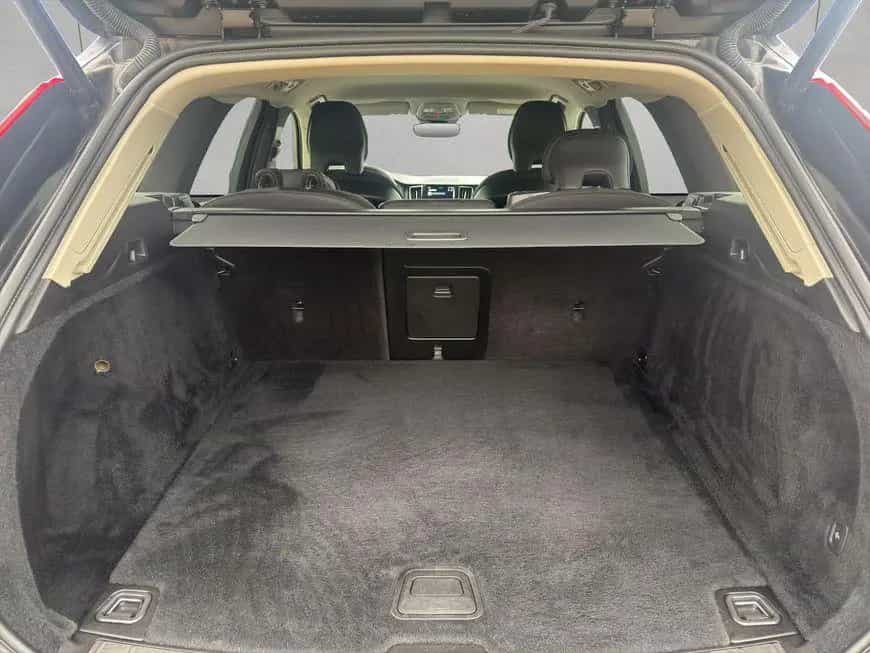 Volvo XC60 B4 Aut BLIS PilotAssist Voll-LED Google-Map 02/2023-photo-4