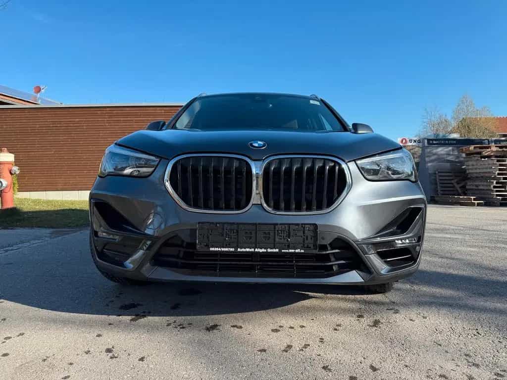 BMW X1 xDrive 20i Sport Line/Navi/R-Kam/LED/SHZ/Led. 07/2020-photo-1