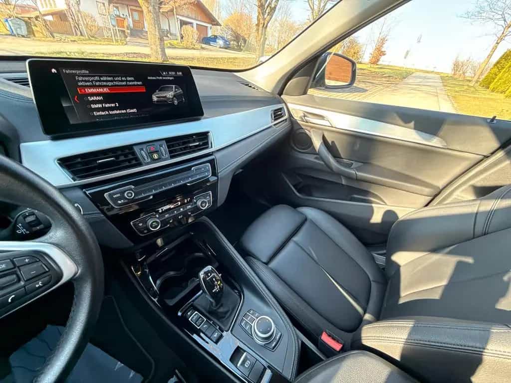 BMW X1 xDrive 20i Sport Line/Navi/R-Kam/LED/SHZ/Led. 07/2020-photo-8
