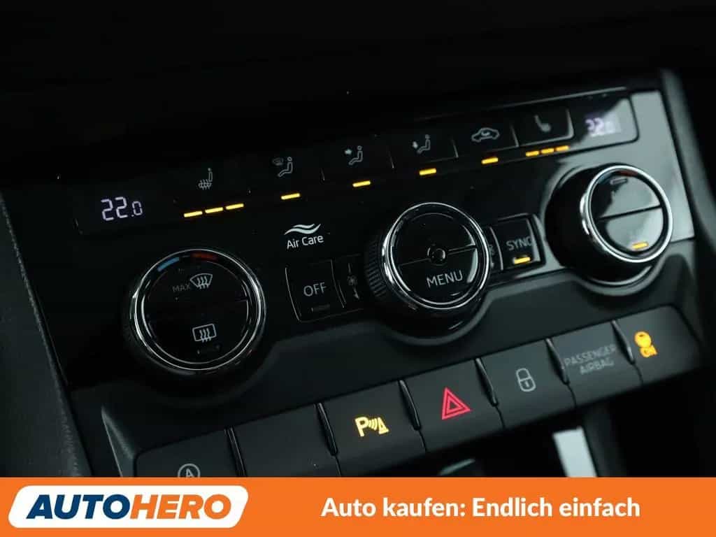 Skoda Karoq 1.5 TSI ACT Style*LED*ACC*PDC*SHZ*KLIMA* 08/2018-photo-22