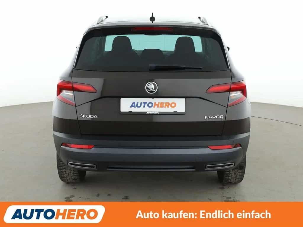 Skoda Karoq 1.5 TSI ACT Style*LED*ACC*PDC*SHZ*KLIMA* 08/2018-photo-4
