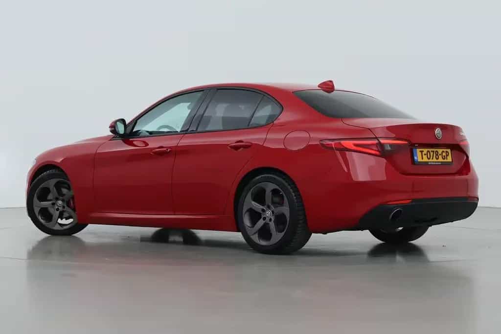 Alfa Romeo Giulia 2.0T Super | AHK | kamera | Leder | Keyle 12/2016-photo-1