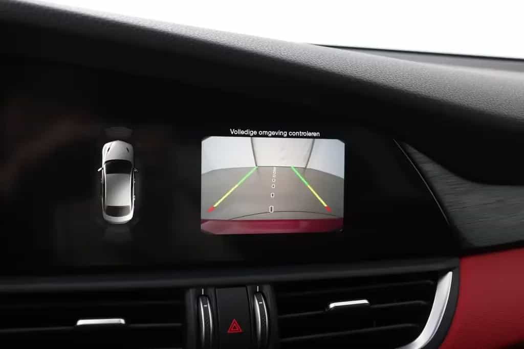 Alfa Romeo Giulia 2.0T Super | AHK | kamera | Leder | Keyle 12/2016-photo-11