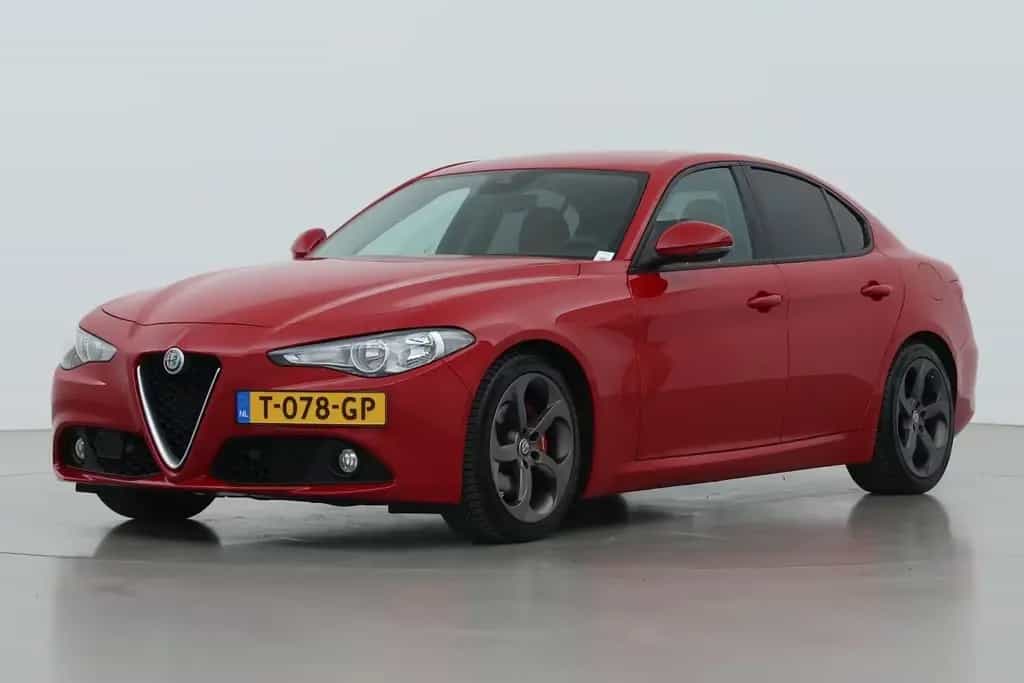 Alfa Romeo Giulia 2.0T Super | AHK | kamera | Leder | Keyle 12/2016-photo-7