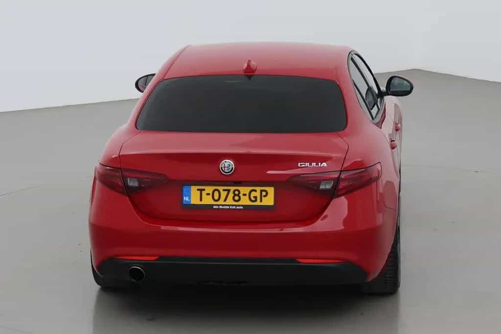 Alfa Romeo Giulia 2.0T Super | AHK | kamera | Leder | Keyle 12/2016-photo-8