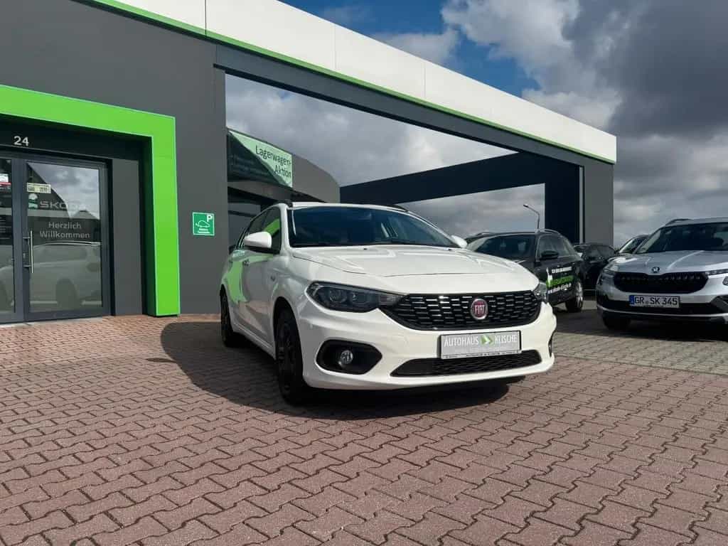 Fiat Tipo Easy 1.4 TSI 88 kW 120 PS 07/2017-photo-1