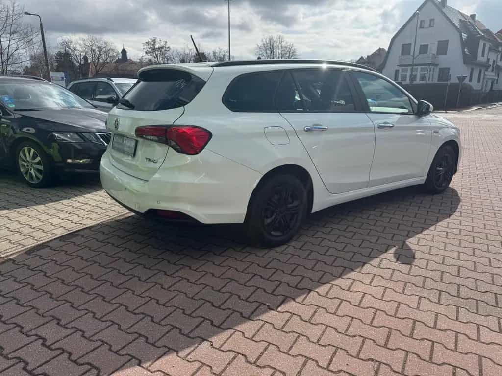 Fiat Tipo Easy 1.4 TSI 88 kW 120 PS 07/2017-photo-3