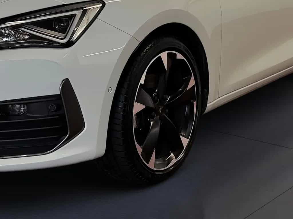 Cupra Leon 1.5 eTSI DSG LED Navi ACC RFK Beats ACC AUT 02/2024-photo-13