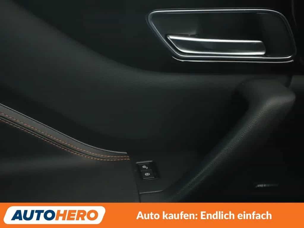 Jaguar F-Pace 20d Prestige AWD Aut.*NAVI*BiXENON*CAM* 06/2017-photo-25