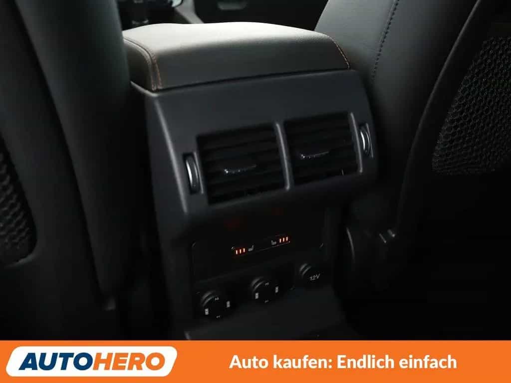 Jaguar F-Pace 20d Prestige AWD Aut.*NAVI*BiXENON*CAM* 06/2017-photo-29