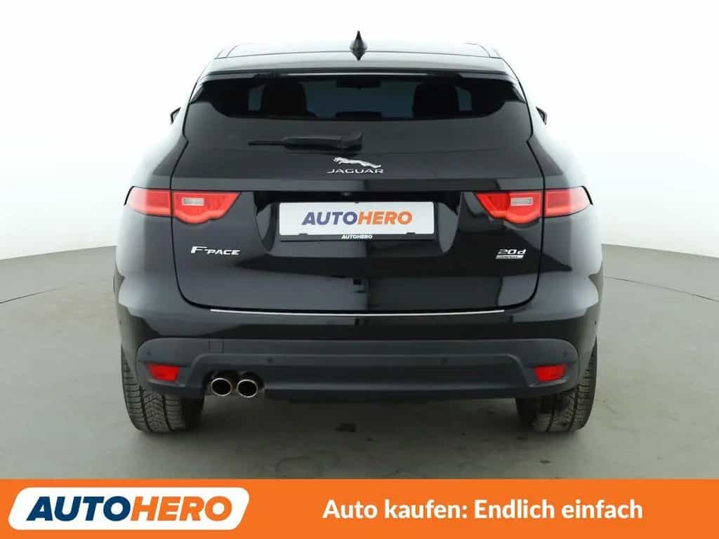 Jaguar F-Pace 20d Prestige AWD Aut.*NAVI*BiXENON*CAM* 06/2017-photo-4