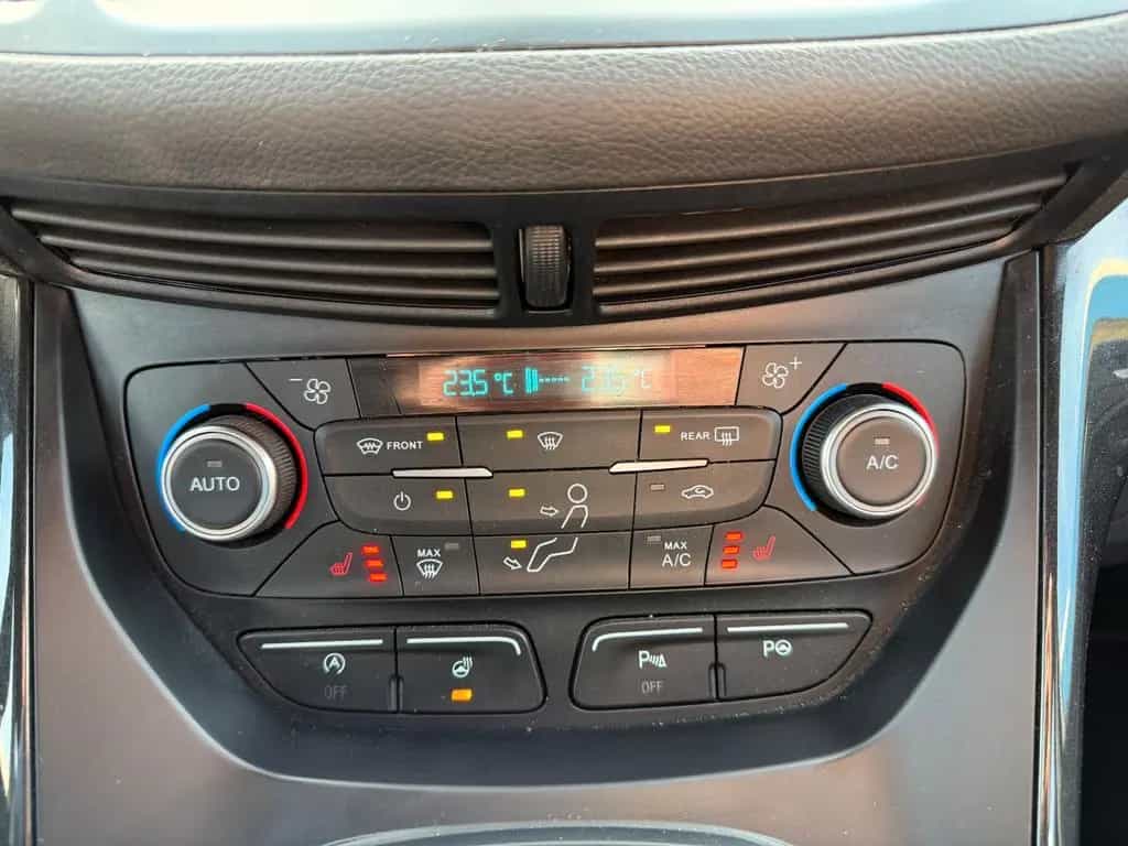 Ford Kuga ST-Line AUTOMATIK AWD AHK RFK PDC 8 FACH 07/2018-photo-10
