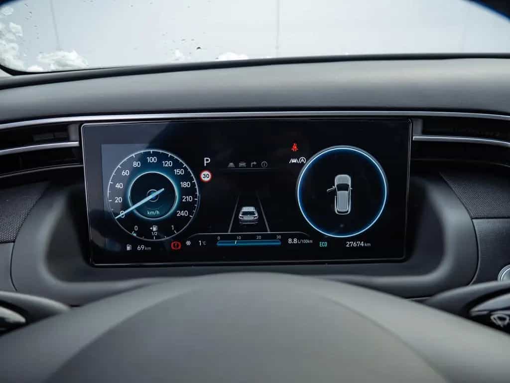 Hyundai TUCSON 1.6 Trend Mild-Hybrid 2WD NAVI ACC LED 12/2023-photo-17