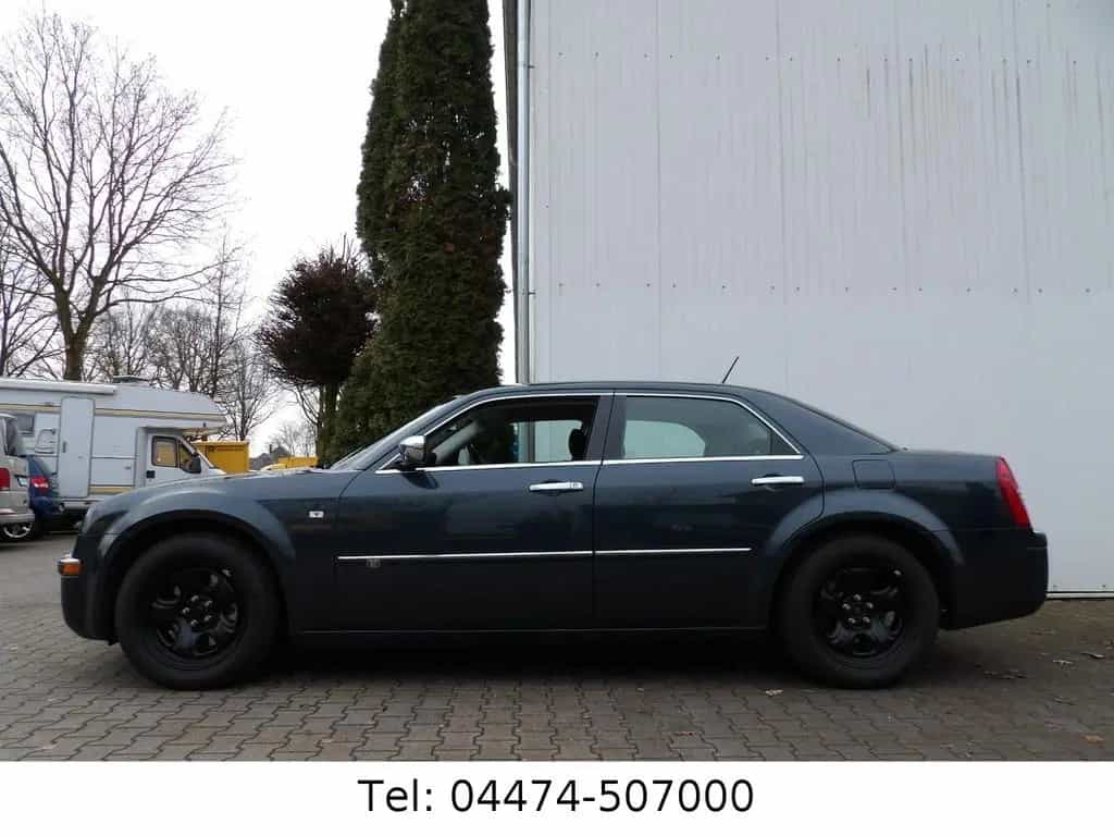 Chrysler 300C "Police Interceptor" Leder ACC Traumzustand 04/2010-photo-2
