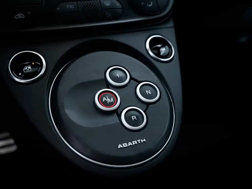 Abarth 695 Turismo 1.4 T-Jet Dualogic 02/2023-photo-16