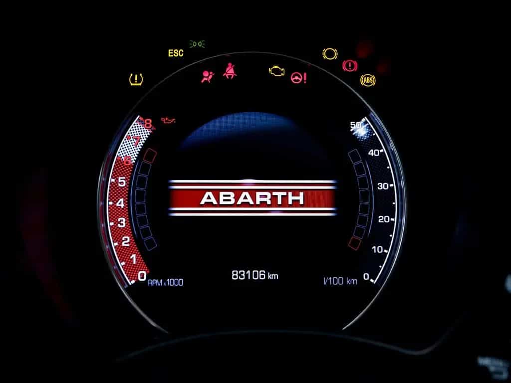 Abarth 695 Turismo 1.4 T-Jet Dualogic 02/2023-photo-22