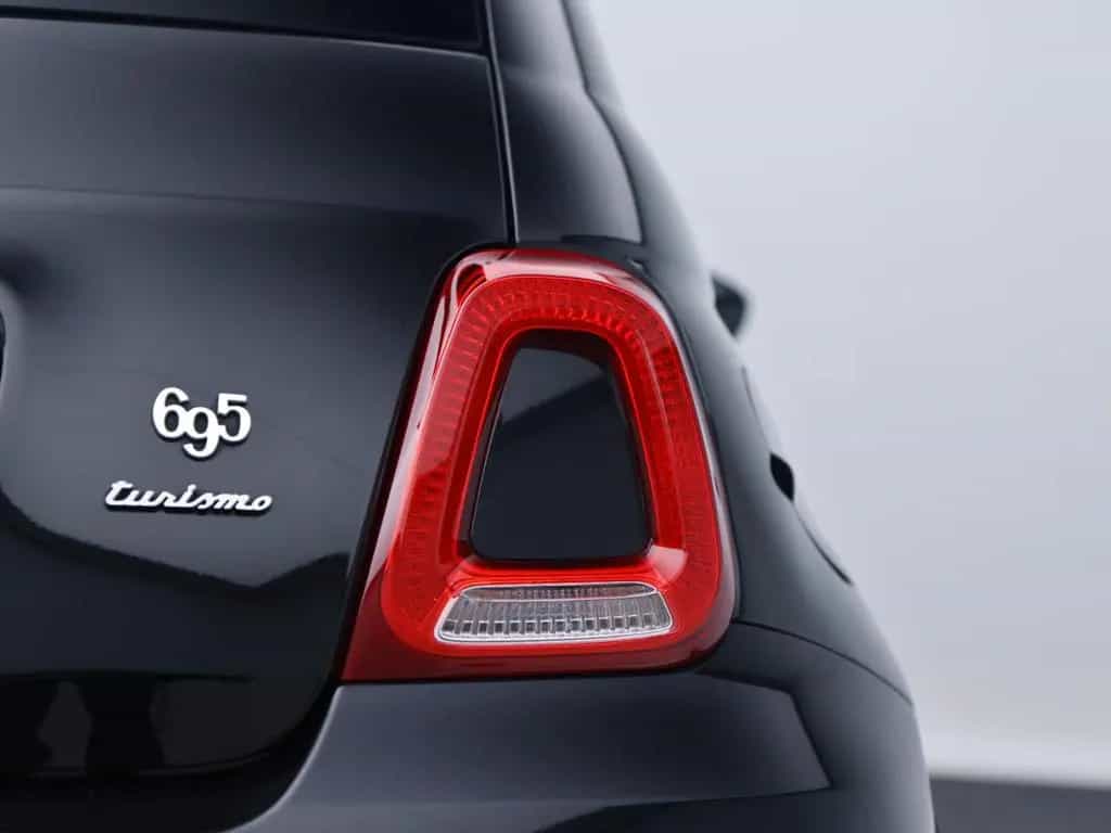Abarth 695 Turismo 1.4 T-Jet Dualogic 02/2023-photo-28