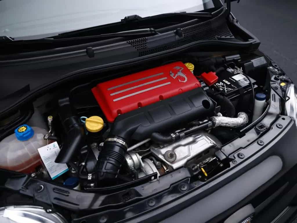 Abarth 695 Turismo 1.4 T-Jet Dualogic 02/2023-photo-35