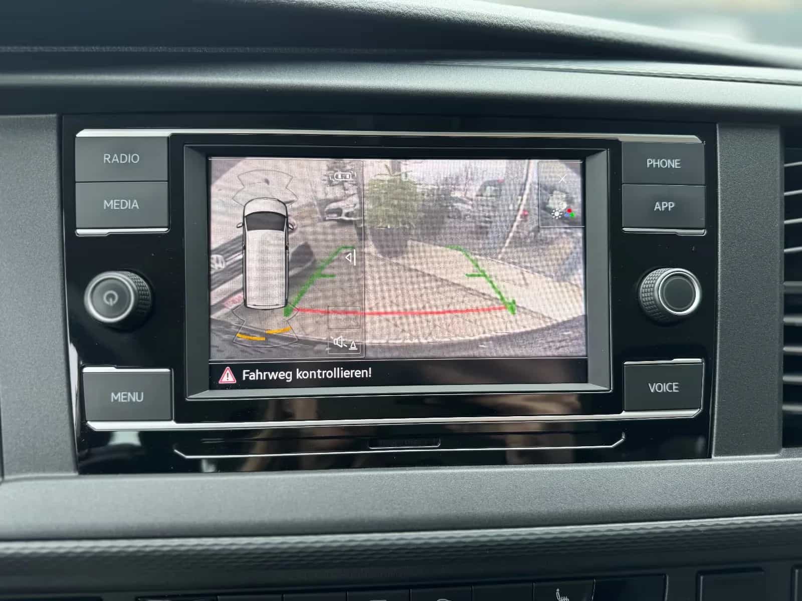 Volkswagen Transporter Multivan 12/2020-photo-12