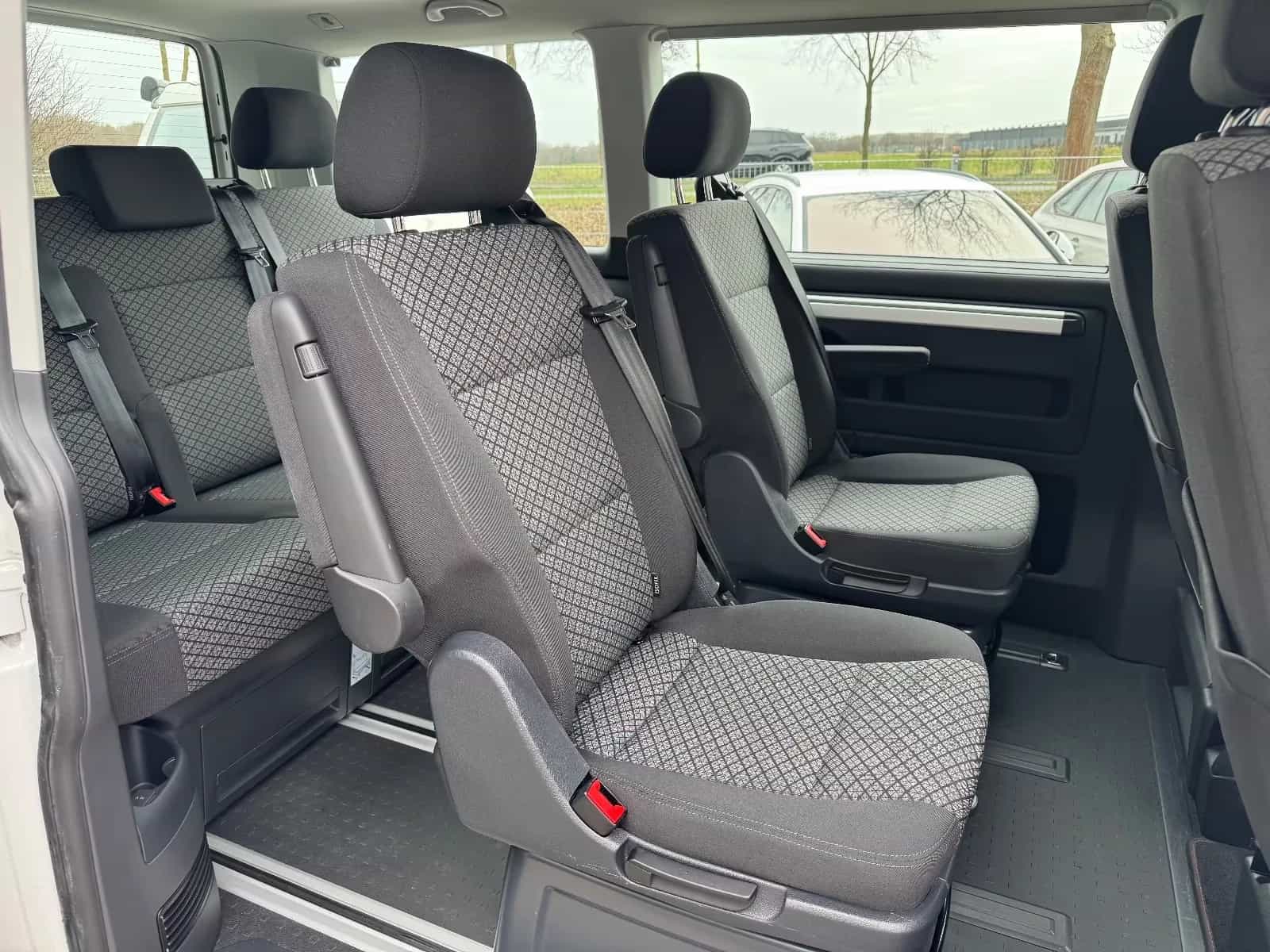 Volkswagen Transporter Multivan 12/2020-photo-17