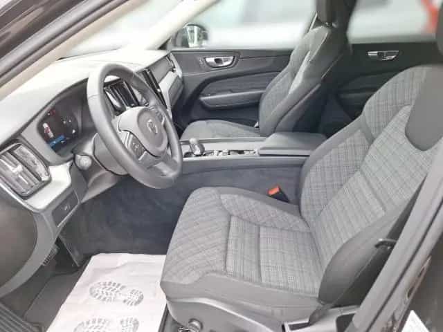 Volvo XC60 Core B4 Diesel AWD *LED*Standheizung* 06/2023-photo-6