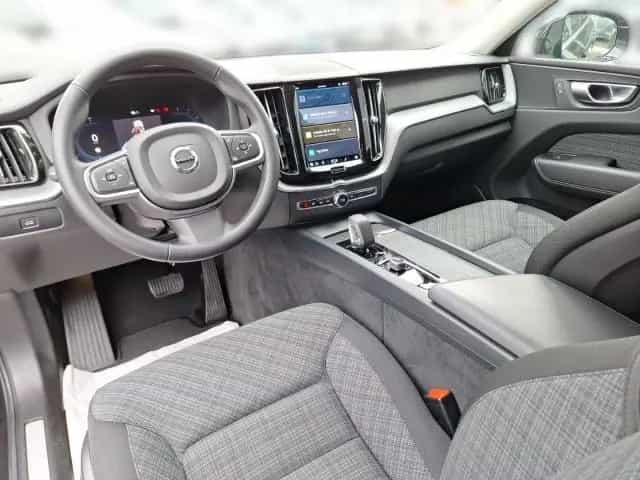 Volvo XC60 Core B4 Diesel AWD *LED*Standheizung* 06/2023-photo-9