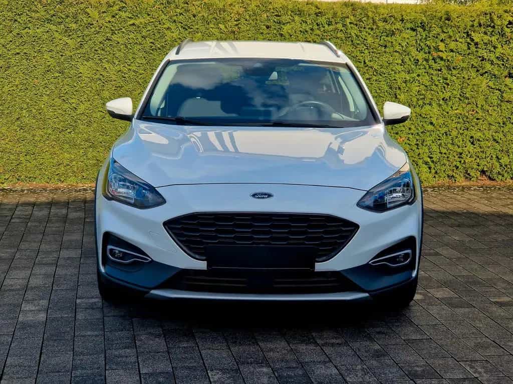 Ford Focus Turnier Active (1.Hand, AHK, LED, Navi) 11/2020-photo-1