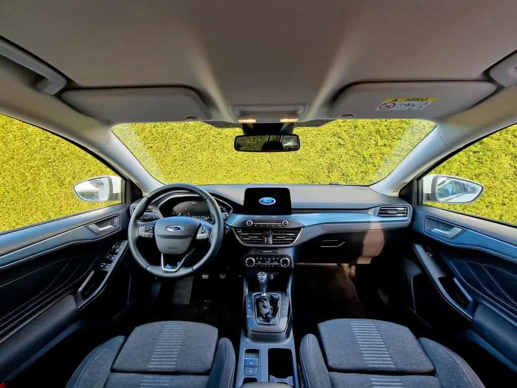 Ford Focus Turnier Active (1.Hand, AHK, LED, Navi) 11/2020-photo-17