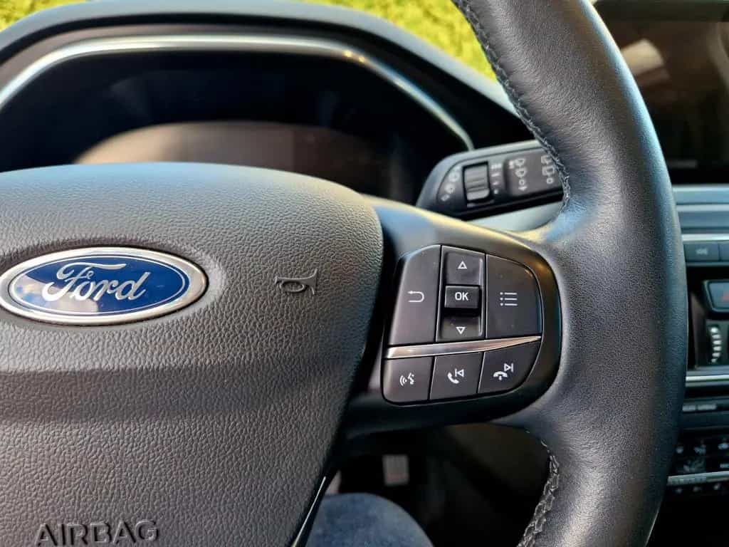 Ford Focus Turnier Active (1.Hand, AHK, LED, Navi) 11/2020-photo-23