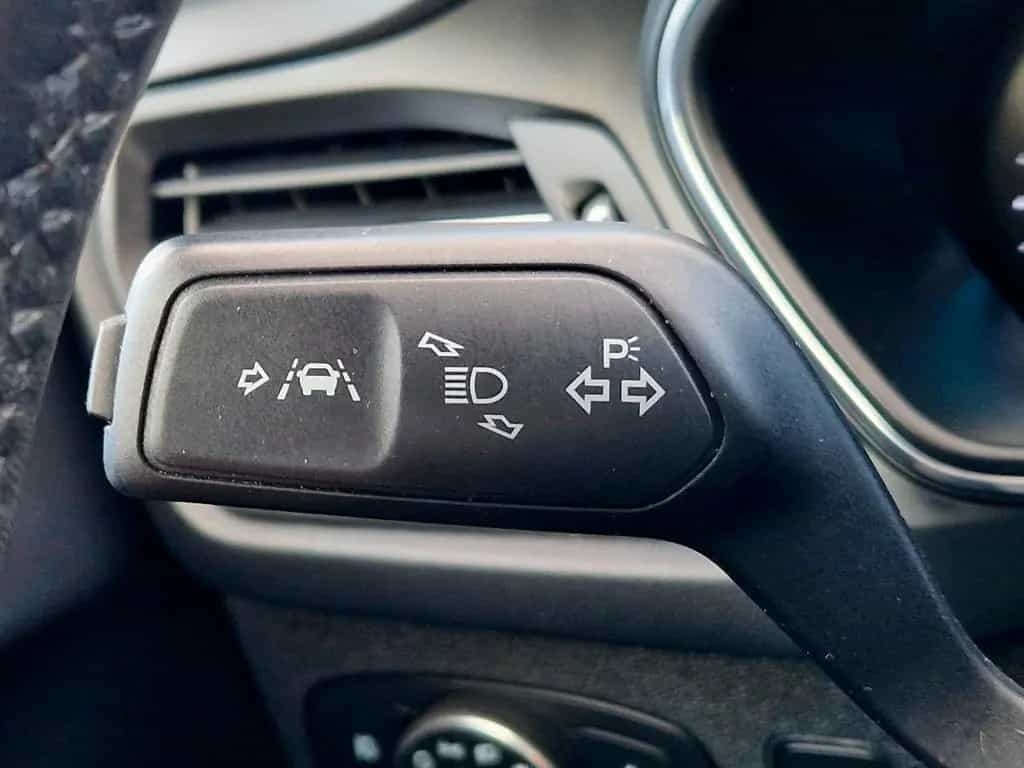 Ford Focus Turnier Active (1.Hand, AHK, LED, Navi) 11/2020-photo-24