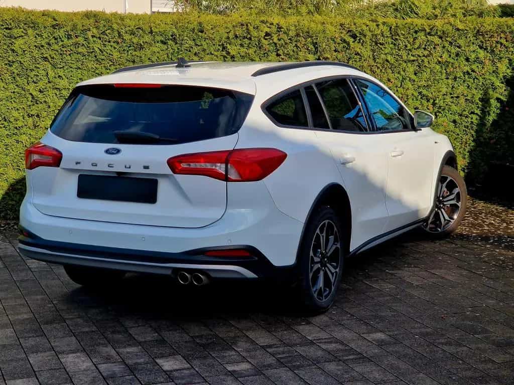 Ford Focus Turnier Active (1.Hand, AHK, LED, Navi) 11/2020-photo-9