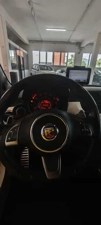 Abarth 500 C 1.4 Turbo T-Jet MTA Bicolore 05/2011-photo-11