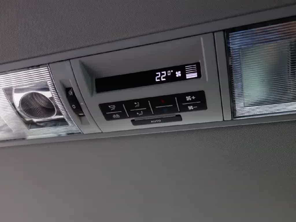 Volkswagen Multivan 12/2014-photo-19