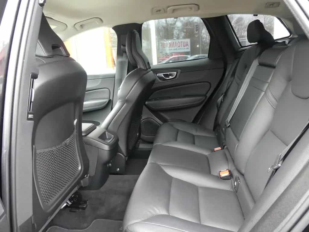 Volvo XC60 Momentum Pro 2WD Leder*Navi*SHZ 06/2019-photo-12