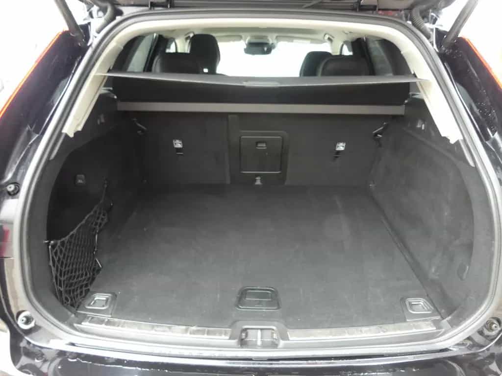 Volvo XC60 Momentum Pro 2WD Leder*Navi*SHZ 06/2019-photo-5