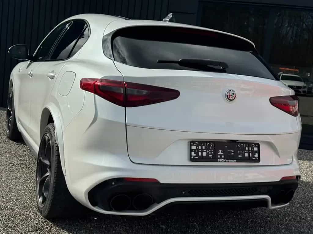 Alfa Romeo Stelvio 2.9 V6 Quadrifoglio Q4*Keramik*Panorama* 04/2018-photo-11