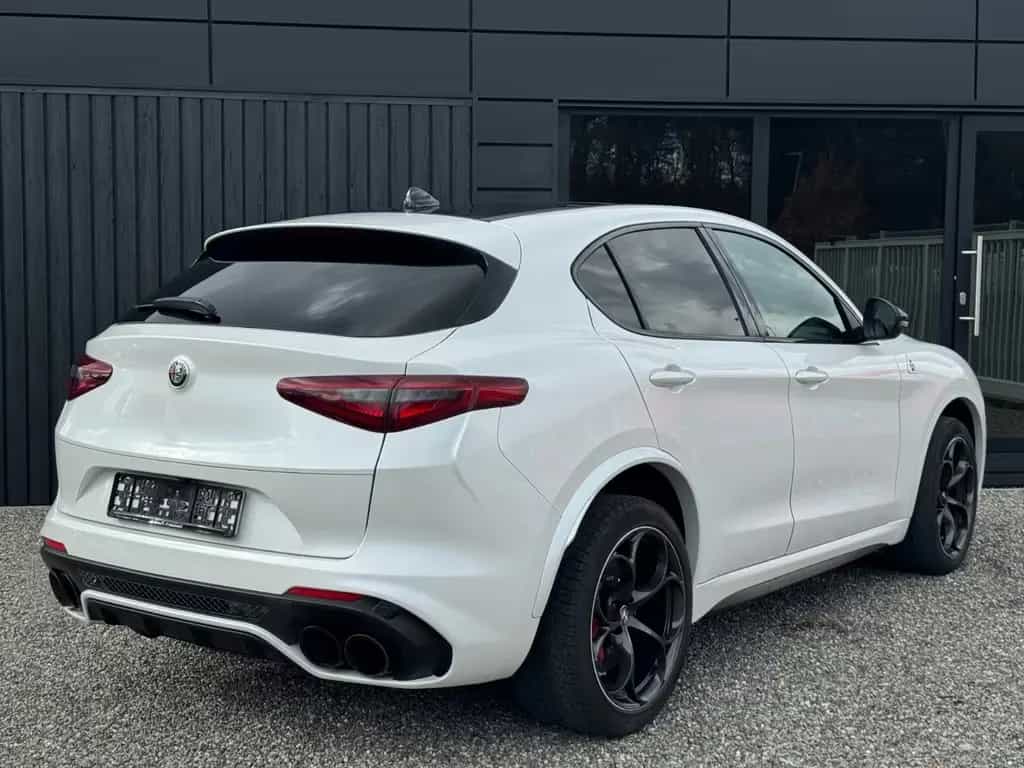 Alfa Romeo Stelvio 2.9 V6 Quadrifoglio Q4*Keramik*Panorama* 04/2018-photo-17