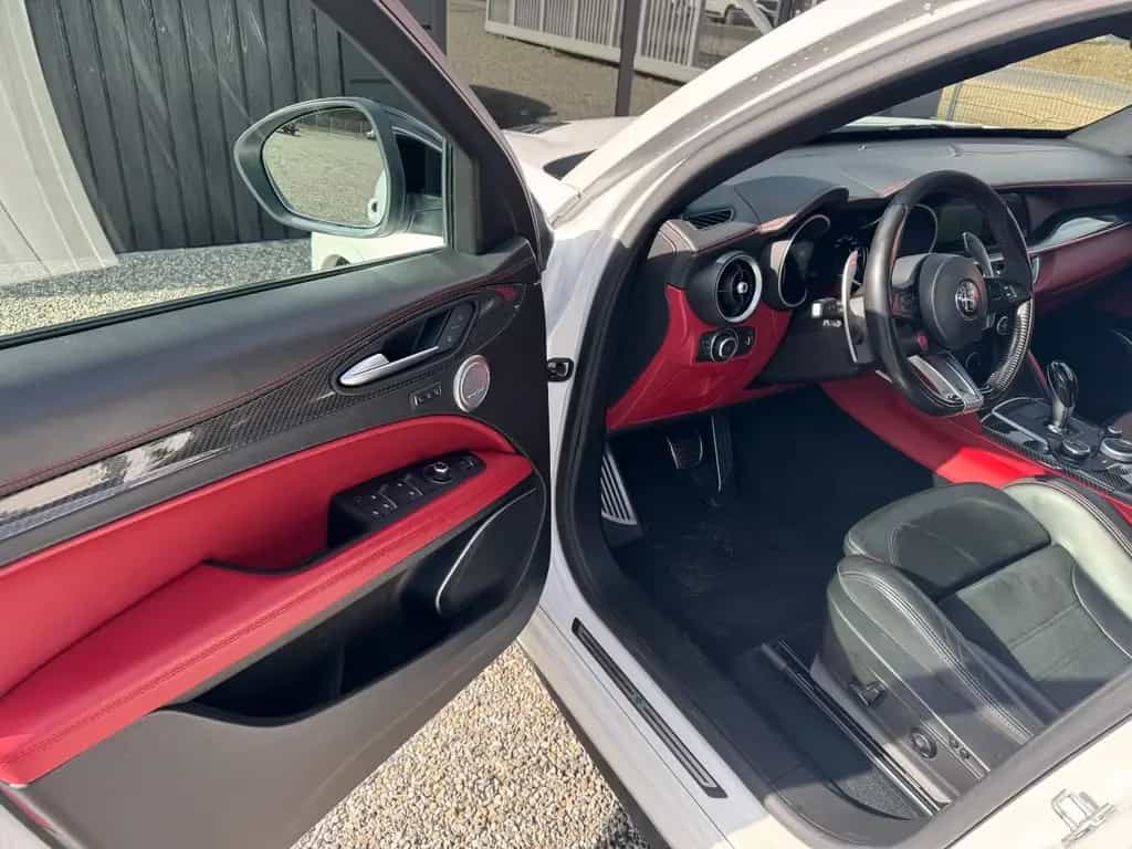 Alfa Romeo Stelvio 2.9 V6 Quadrifoglio Q4*Keramik*Panorama* 04/2018-photo-19