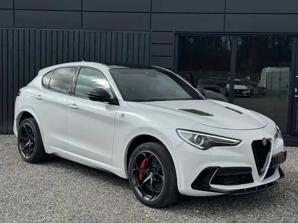 Alfa Romeo Stelvio 2.9 V6 Quadrifoglio Q4*Keramik*Panorama* 04/2018-photo-4