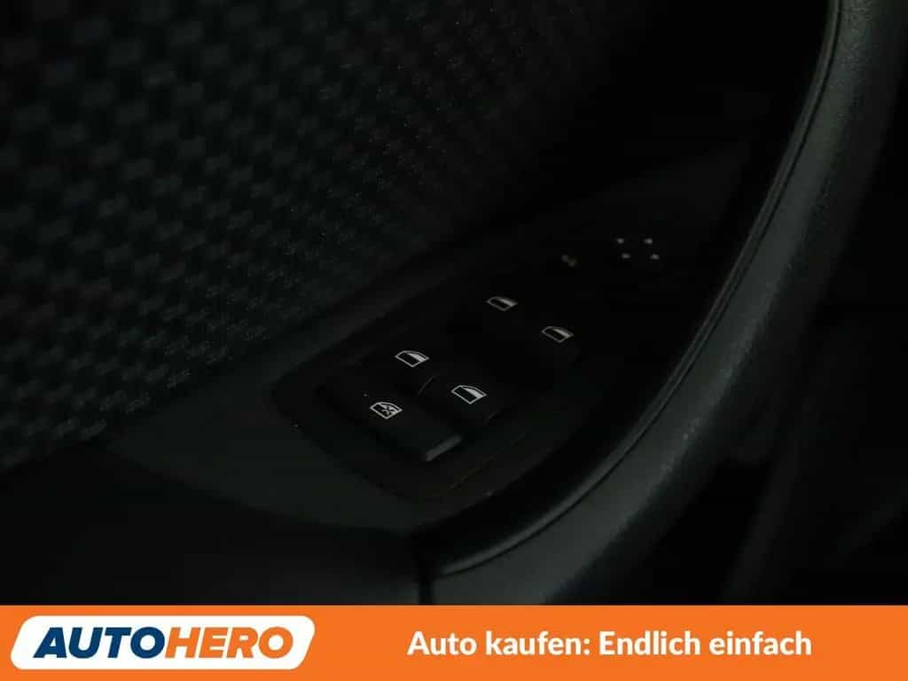 BMW X1 sDrive 18i Advantage*NAVI*TEMPO*PDC*SHZ*KLIMA 12/2019-photo-26