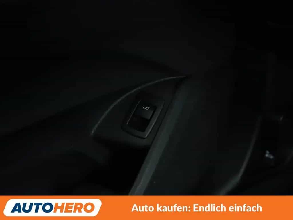 BMW X1 sDrive 18i Advantage*NAVI*TEMPO*PDC*SHZ*KLIMA 12/2019-photo-27